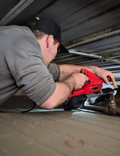Picture of worker